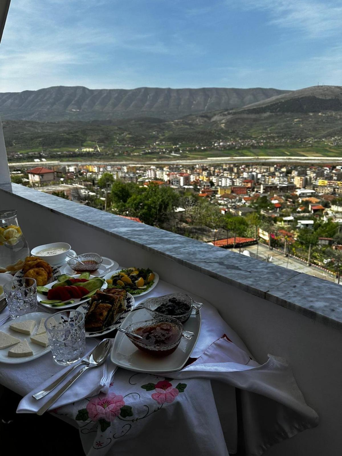 Guesthouse & Hospitality Berat Exterior foto