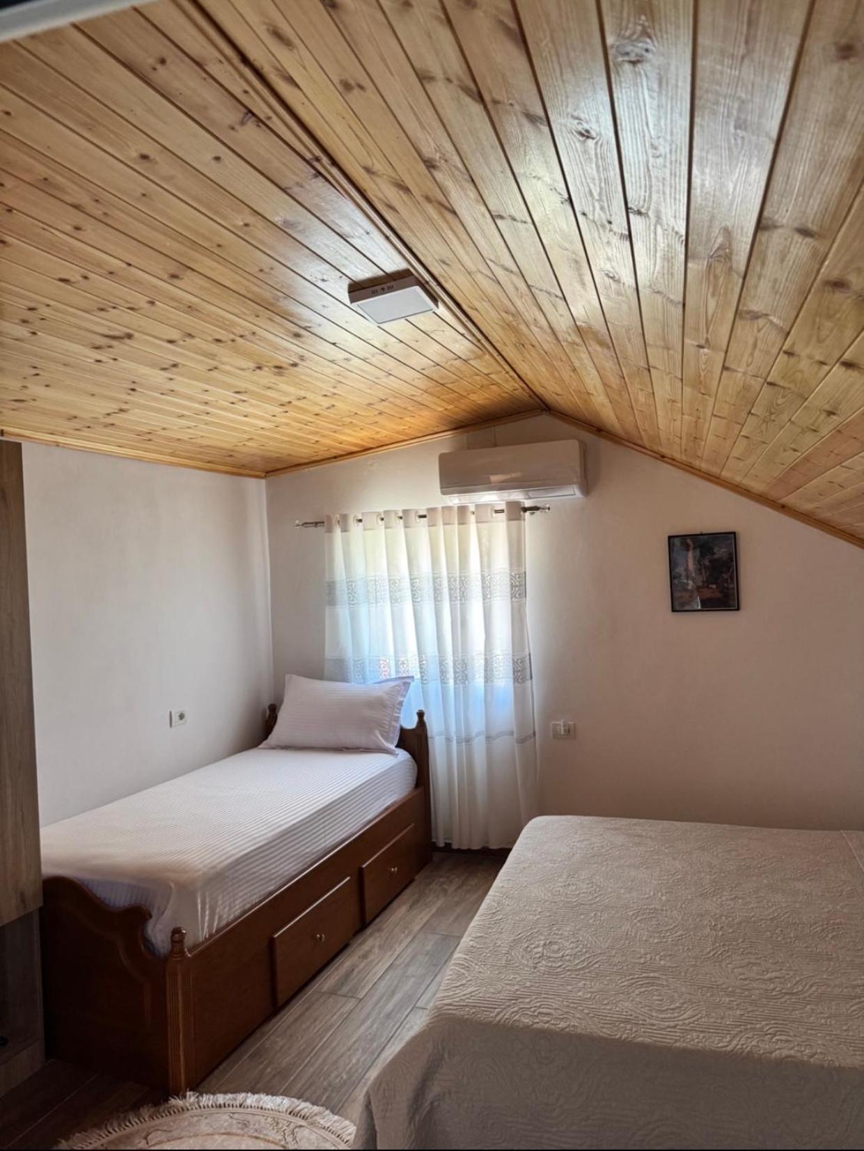 Guesthouse & Hospitality Berat Exterior foto