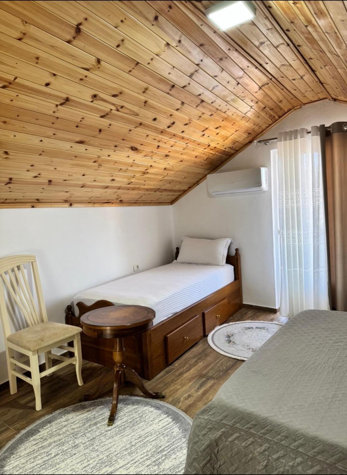 Guesthouse & Hospitality Berat Exterior foto